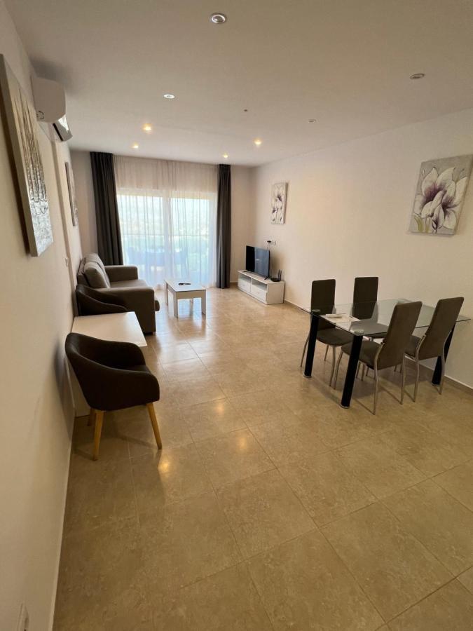 Flamingo Hills Aparthotel 2*